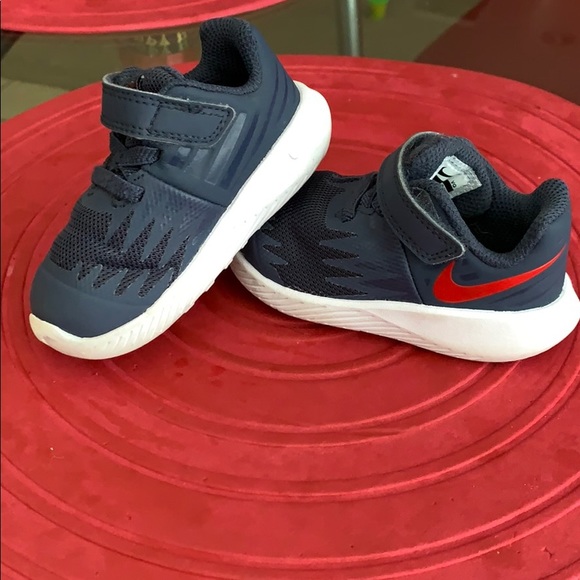 nike star runner navy